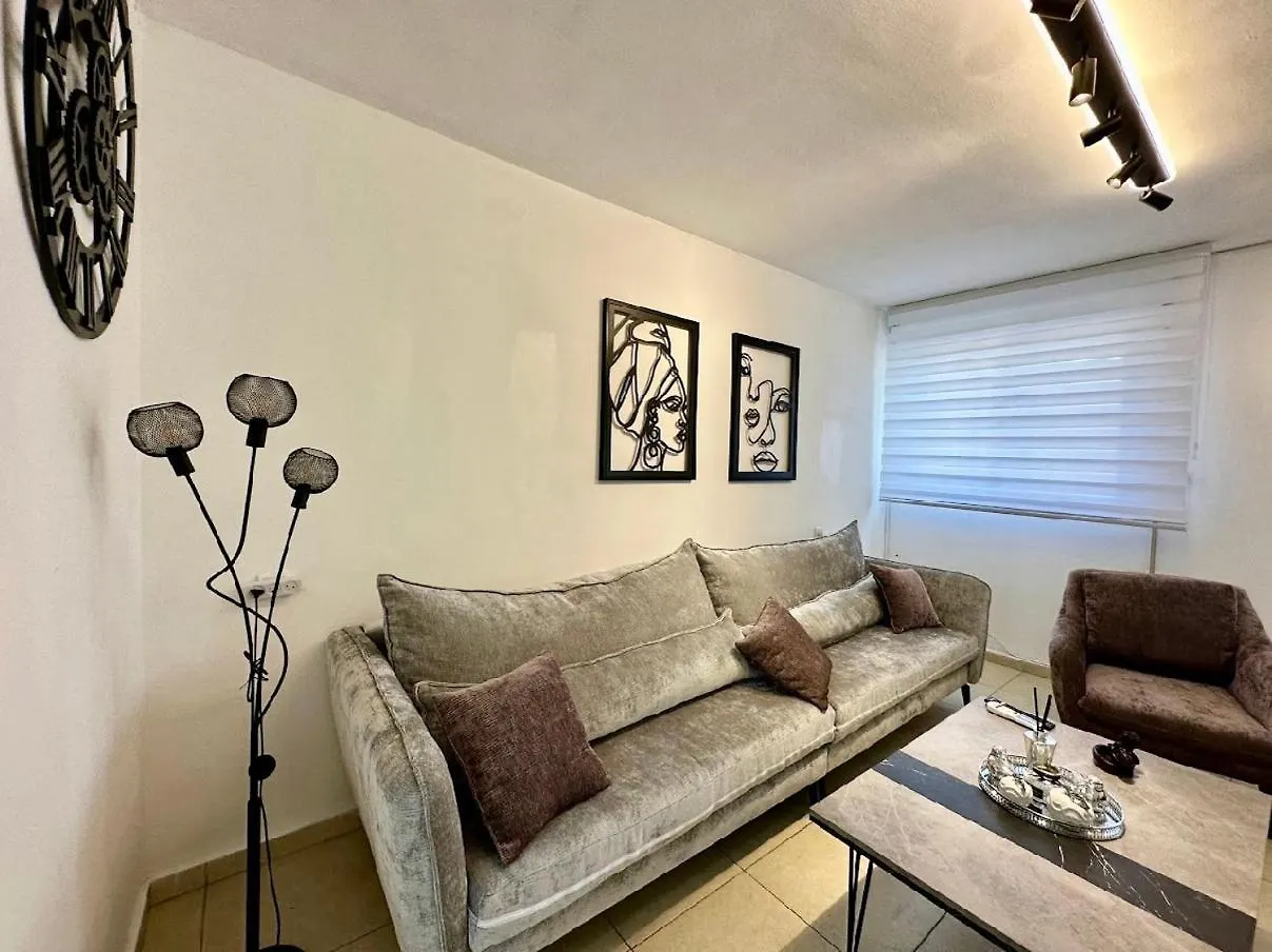 שבטי ישראל - דירת בוטיק Apartment Haifa Israel